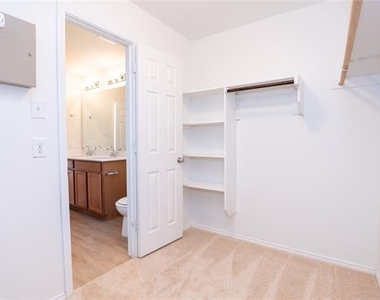 3116 Montserrat Creek Drive - Photo Thumbnail 16