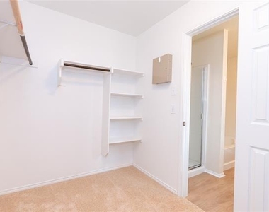 3116 Montserrat Creek Drive - Photo Thumbnail 19