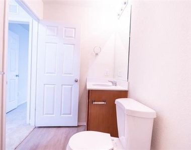 3116 Montserrat Creek Drive - Photo Thumbnail 17