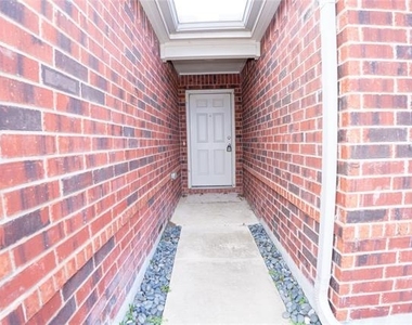 3116 Montserrat Creek Drive - Photo Thumbnail 21