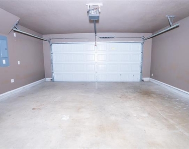 3116 Montserrat Creek Drive - Photo Thumbnail 25