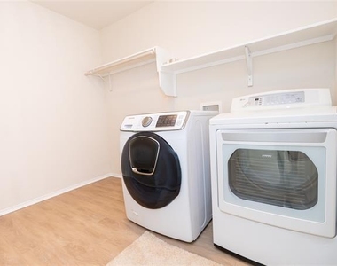 3116 Montserrat Creek Drive - Photo Thumbnail 20