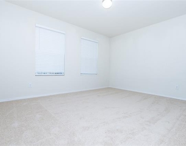 3116 Montserrat Creek Drive - Photo Thumbnail 11