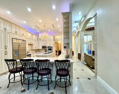 5981 Sw 37th Terrace - Photo Thumbnail 2