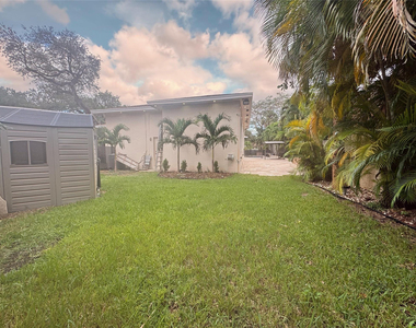 5981 Sw 37th Terrace - Photo Thumbnail 28