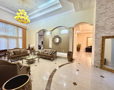 5981 Sw 37th Terrace - Photo Thumbnail 7