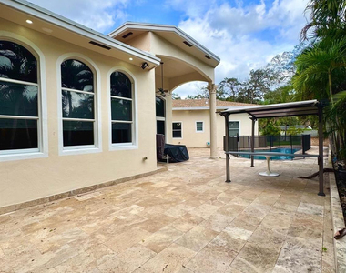 5981 Sw 37th Terrace - Photo Thumbnail 24