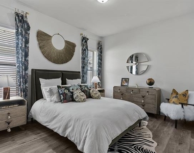 4777 N Luxe Lane - Photo Thumbnail 1