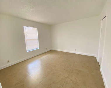 23466 Sw 57th Avenue - Photo Thumbnail 5
