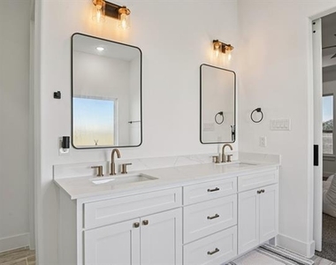 1522 Carter Drive - Photo Thumbnail 21