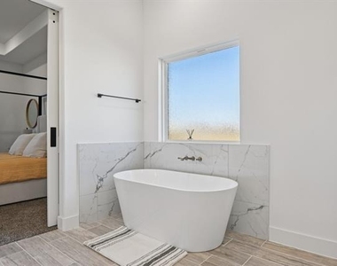 1522 Carter Drive - Photo Thumbnail 22