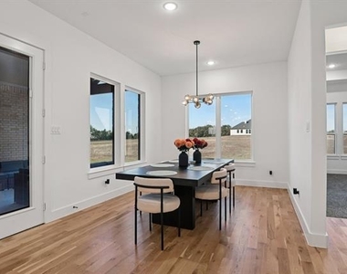1522 Carter Drive - Photo Thumbnail 7