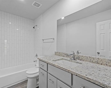 6202 Glenmoor Drive - Photo Thumbnail 21