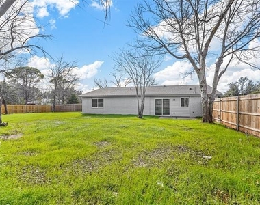 6202 Glenmoor Drive - Photo Thumbnail 29