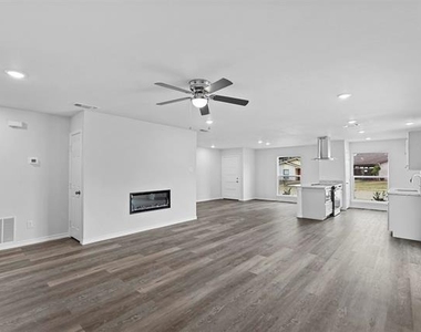 6202 Glenmoor Drive - Photo Thumbnail 17