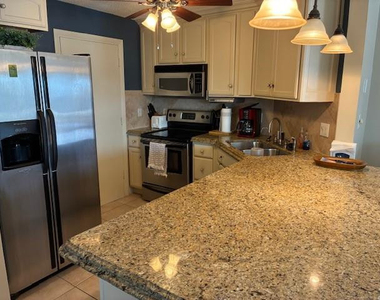 133 N Pompano Beach Boulevard - Photo Thumbnail 4