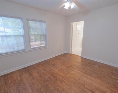 3900 Dexter Avenue - Photo Thumbnail 16