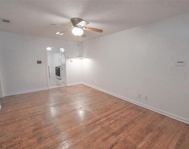 3900 Dexter Avenue - Photo Thumbnail 5