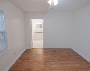 3900 Dexter Avenue - Photo Thumbnail 17