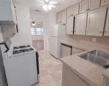 3900 Dexter Avenue - Photo Thumbnail 8
