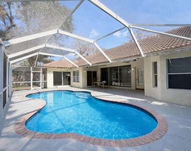 4853 Nw 66th Avenue - Photo Thumbnail 10