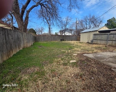 2849 W 12th Street - Photo Thumbnail 11