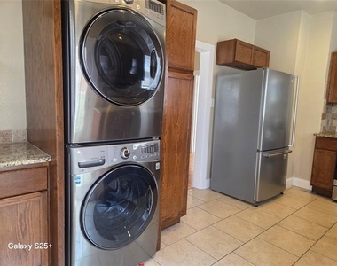 2849 W 12th Street - Photo Thumbnail 7