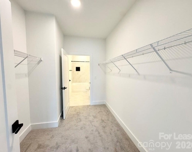 175 W Black Street - Photo Thumbnail 3