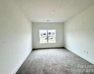 175 W Black Street - Photo Thumbnail 10