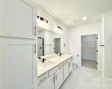 175 W Black Street - Photo Thumbnail 12