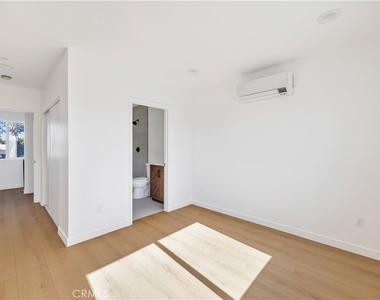 10905 Dalerose - Photo Thumbnail 11