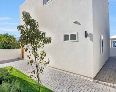 10905 Dalerose - Photo Thumbnail 1