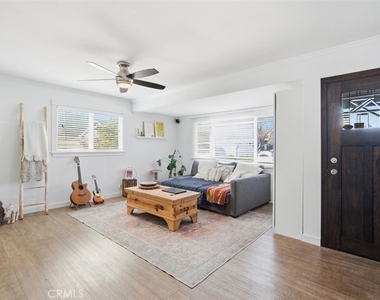 6443 Gross Avenue - Photo Thumbnail 4