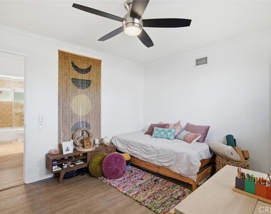 6443 Gross Avenue - Photo Thumbnail 19