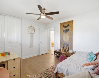 6443 Gross Avenue - Photo Thumbnail 20