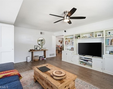 6443 Gross Avenue - Photo Thumbnail 3