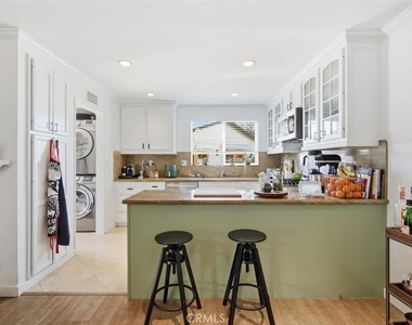 6443 Gross Avenue - Photo Thumbnail 6