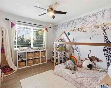 6443 Gross Avenue - Photo Thumbnail 16