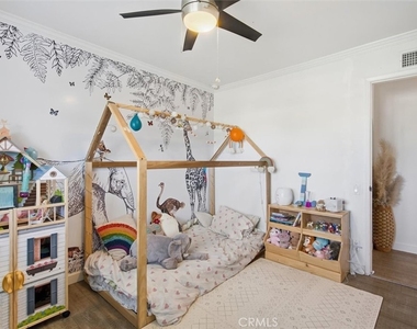 6443 Gross Avenue - Photo Thumbnail 18
