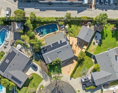 6443 Gross Avenue - Photo Thumbnail 36