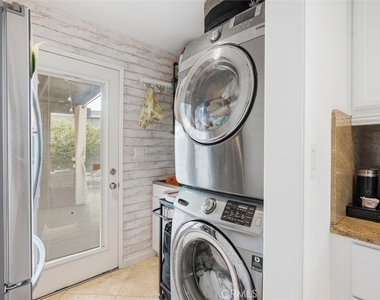 6443 Gross Avenue - Photo Thumbnail 24