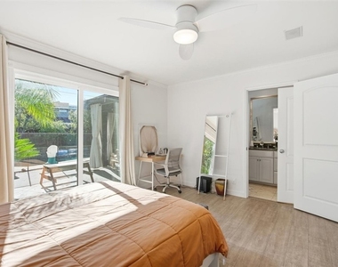 6443 Gross Avenue - Photo Thumbnail 13