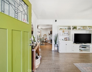 6443 Gross Avenue - Photo Thumbnail 2