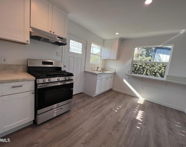10027 Campbell Avenue - Photo Thumbnail 2