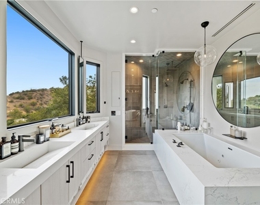 3656 Avenida Del Sol - Photo Thumbnail 19