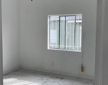 4172 Dorsey - Photo Thumbnail 7