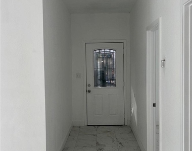 4172 Dorsey - Photo Thumbnail 3