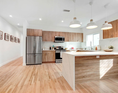 434 N Ogden Drive - Photo Thumbnail 3