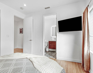 434 N Ogden Drive - Photo Thumbnail 6