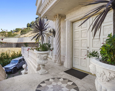 2258 Gloaming Way - Photo Thumbnail 2